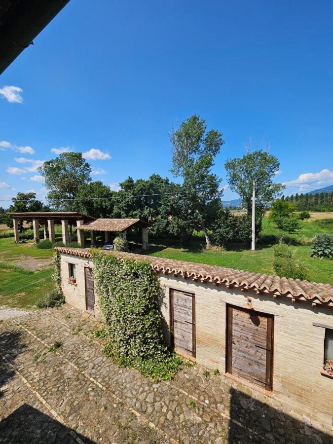 Bed and Breakfast La Casa Dei Tigli Cannara Экстерьер фото