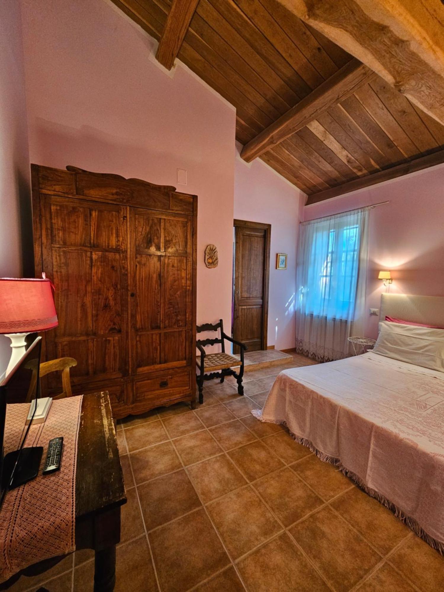 Bed and Breakfast La Casa Dei Tigli Cannara Экстерьер фото