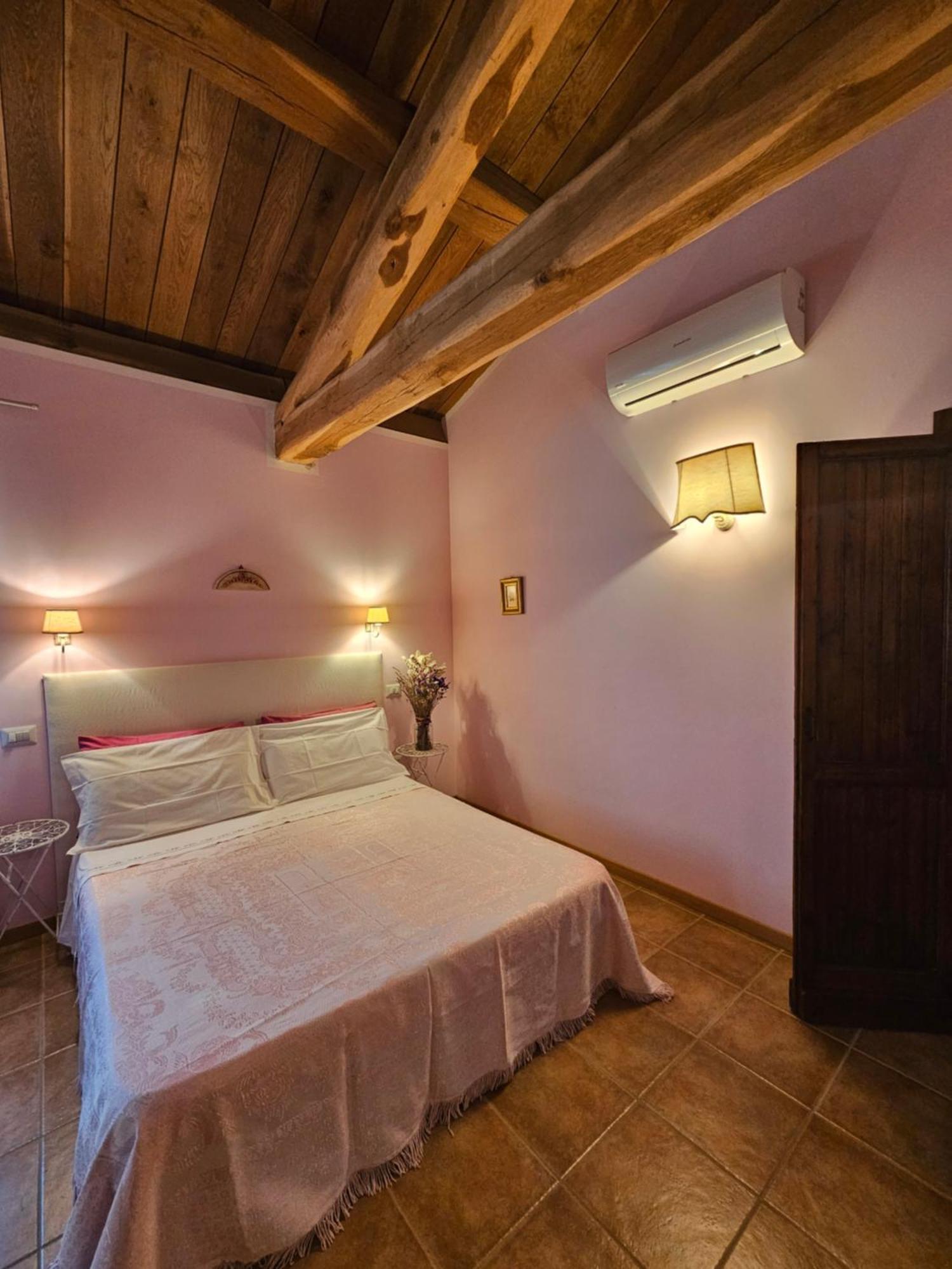 Bed and Breakfast La Casa Dei Tigli Cannara Экстерьер фото